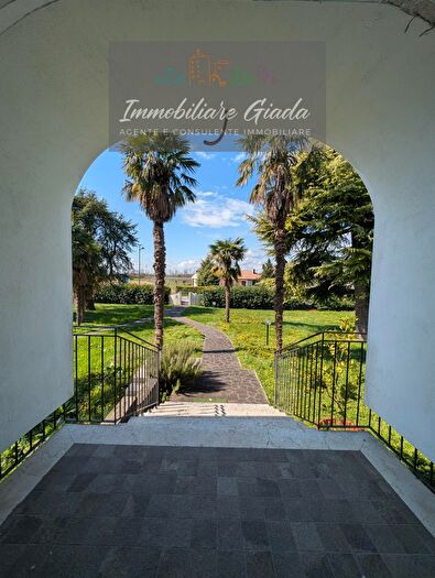 Casa con 6 locali in vendita in Via della Liberazione, Godega Di SantUrbano