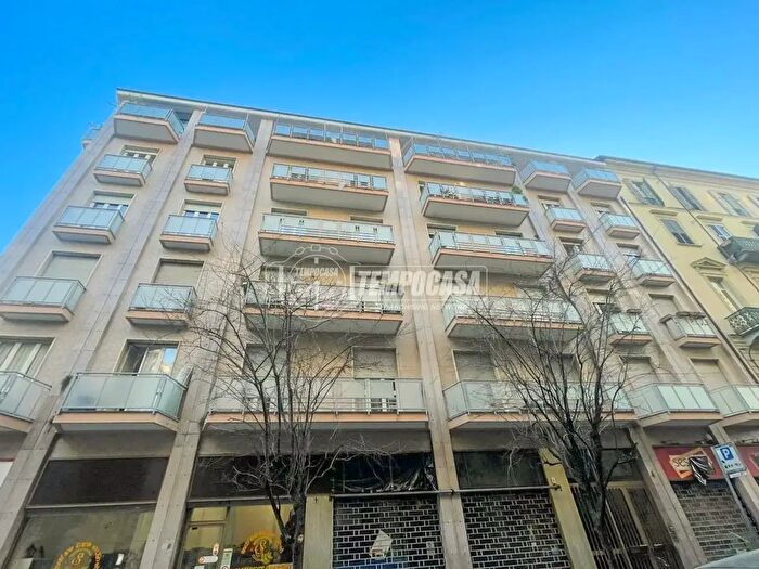 Appartamento trilocale in vendita in Via Claudio Luigi Berthollet, Torino