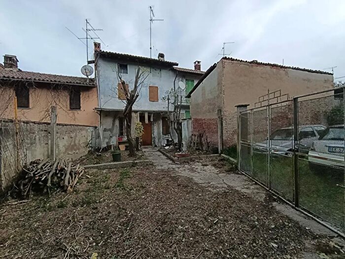 Casa trilocale in vendita in Via Verdi, Breme