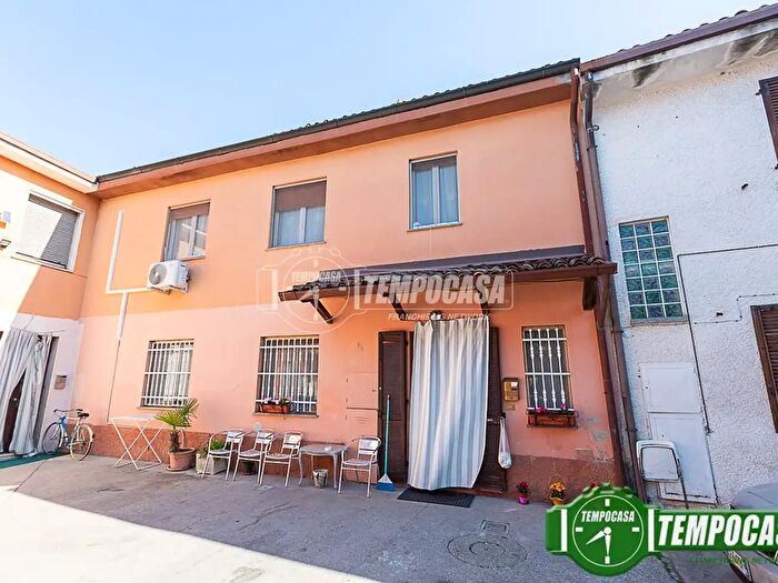 Casa trilocale in vendita in Via Zambelli, Soresina