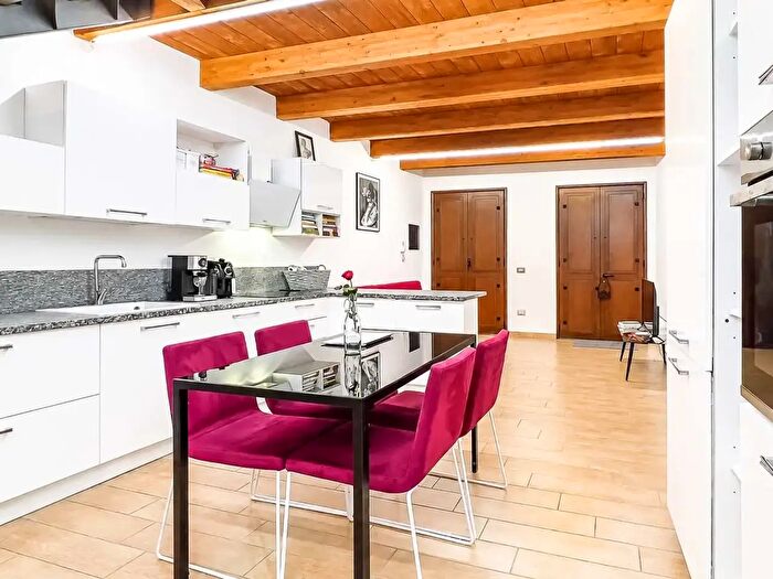 Casa bilocale in vendita in Via Roma, Sanluri