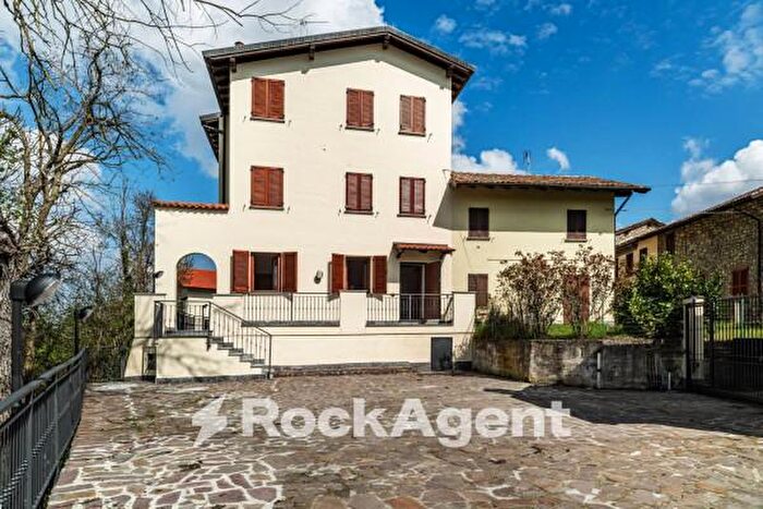 Appartamento bilocale in vendita in Frazione Camolino, Montesegale