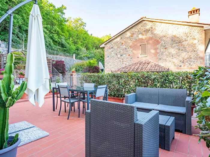 Appartamento quadrilocale in vendita in Via dei Ponti, Sovicille