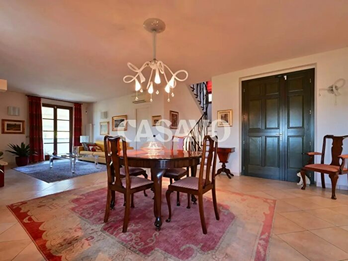 Casa con 10 locali in vendita in Via della Malva, Livorno
