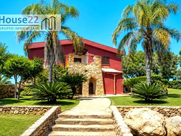 Casa con 6 locali in vendita in Trapani