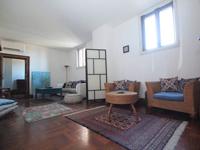 Appartamento trilocale in affitto in Via di Monte Savello, Ghetto Portico d'Ottavia, Roma