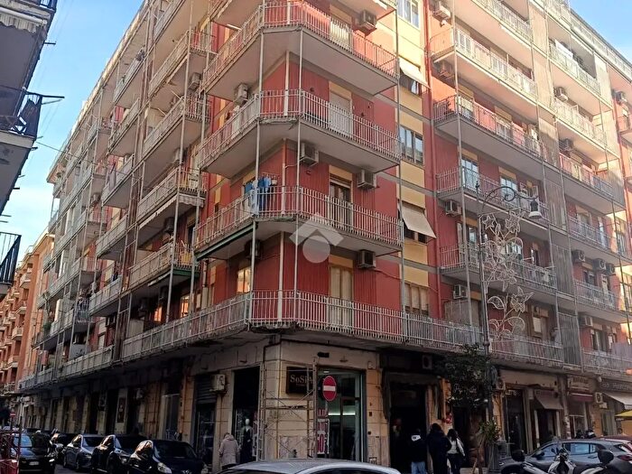 Appartamento trilocale in vendita in Via XX Settembre, Salerno