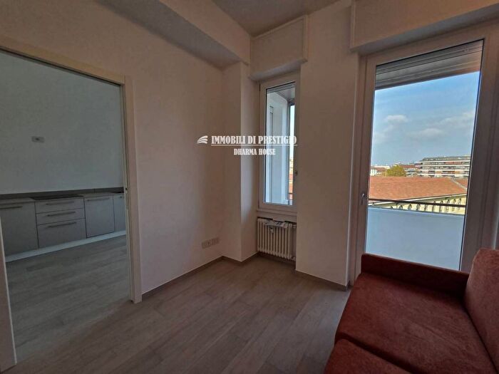 Appartamento bilocale in affitto in Via Giovanni Pascoli, Città Studi, Milano