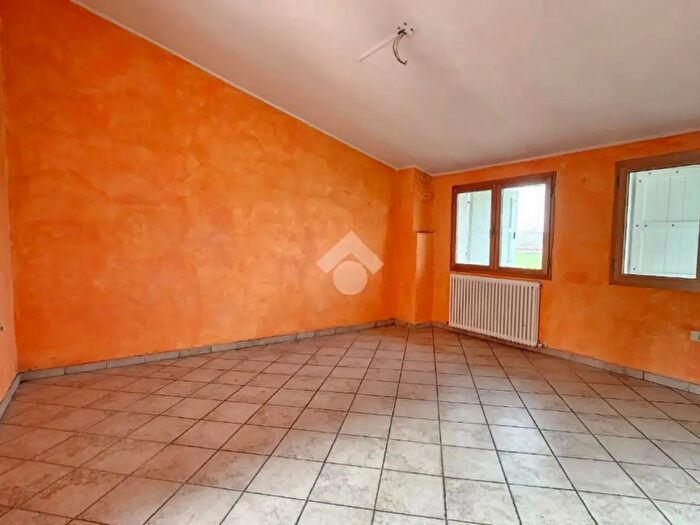 Appartamento bilocale in vendita in Str S Polo, Montecchio Emilia