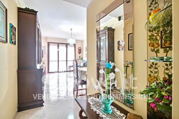 Appartamento trilocale in vendita in Via Pietro Nenni b, Certosa Di Pavia