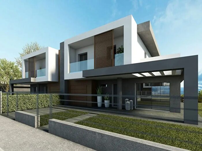 Casa quadrilocale in vendita in Via Francesco Petrarca, San Dona Di Piave