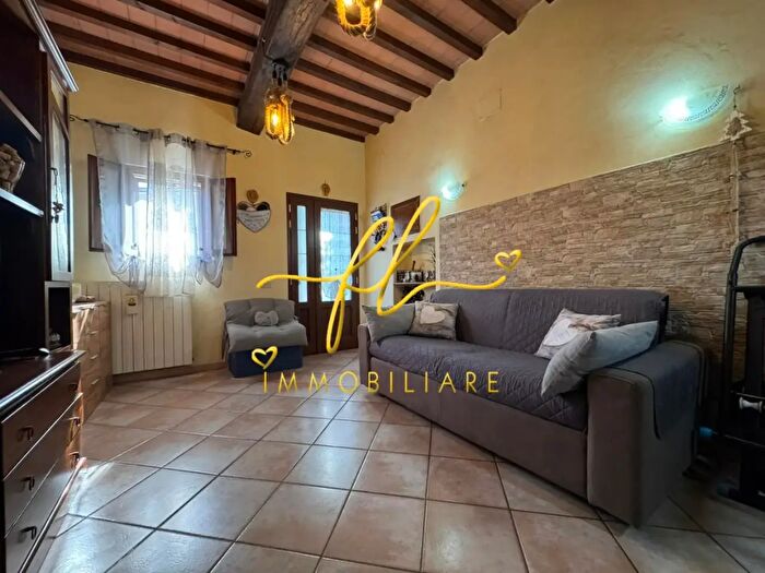 Appartamento trilocale in vendita in Collesalvetti