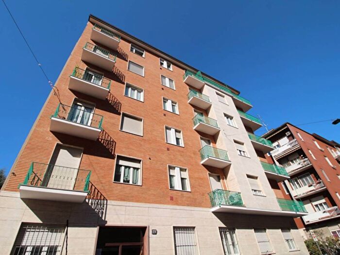 Appartamento trilocale in affitto in Via Adolfo Wildt, Casoretto, Milano