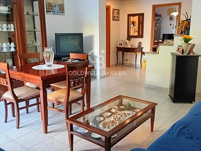 Appartamento con 6 locali in vendita in Via San Giuliano Prima Traversa C, Modica