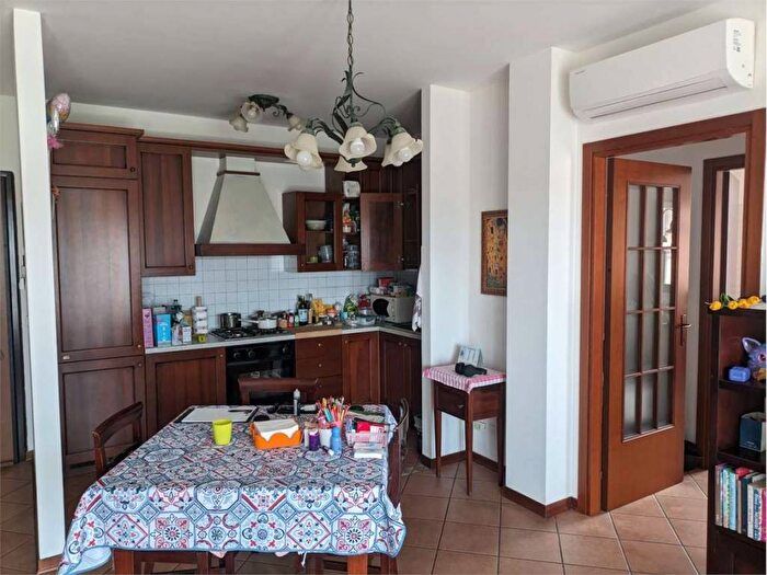 Appartamento trilocale in affitto in via Pelloni, Buon Pastore Parco Amendola, Modena