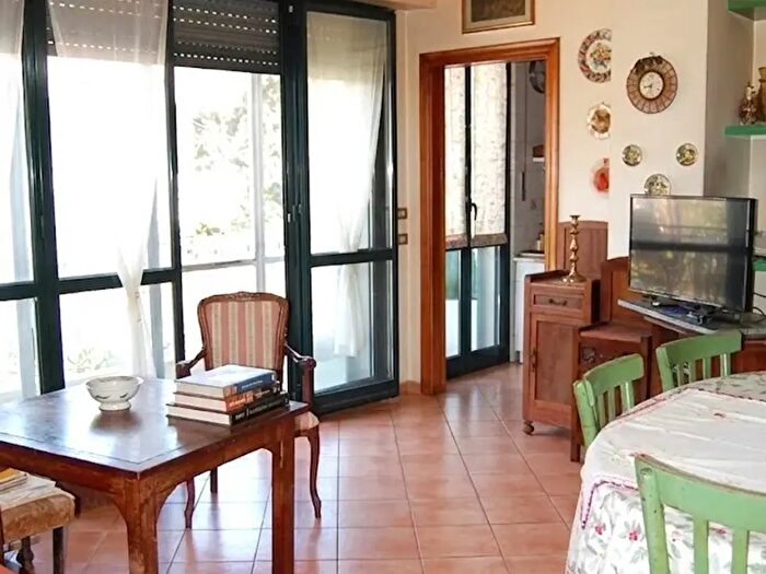 Appartamento trilocale in vendita in Via Nazionale, Roseto Degli Abruzzi
