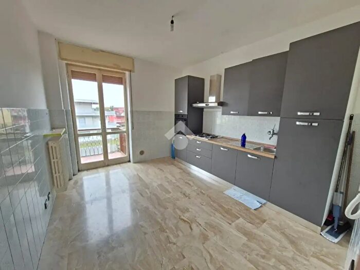 Appartamento trilocale in vendita in Via Giovanni XXIII, Bagnatica