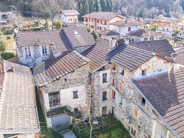 Casa con 5 locali in vendita in Via Rimembranze, Dumenza