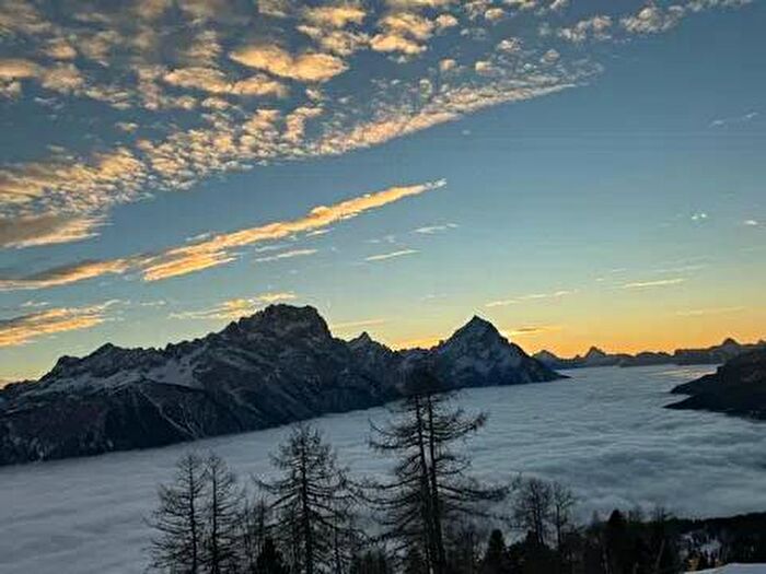 Appartamento con 6 locali in affitto in Via Majon Di Sopra, Centro, Cortina d'Ampezzo