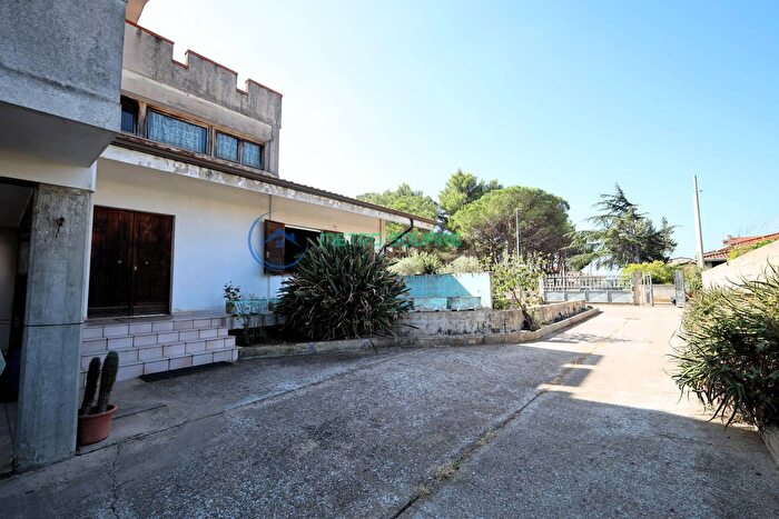 Casa con 10 locali in vendita in Via Pergolesi, San Gavino Monreale