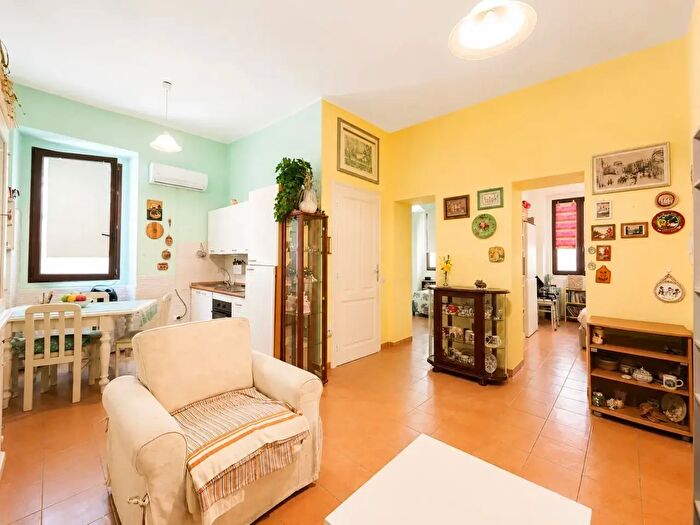 Appartamento trilocale in vendita in Via Arno, Cagliari