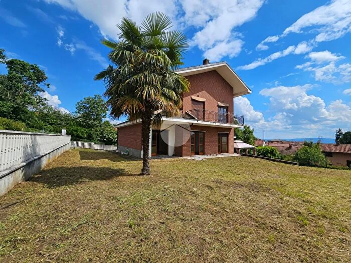 Appartamento quadrilocale in vendita in Via Professor Falchetti, Caluso