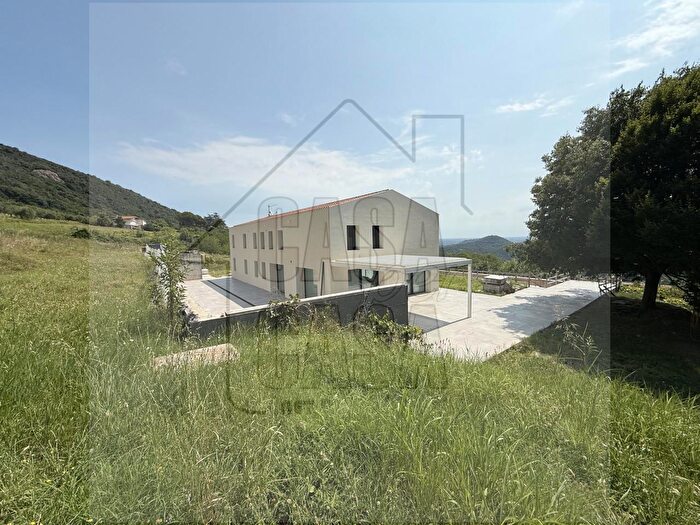 Casa con 5 locali in vendita in Via Roma, Teolo