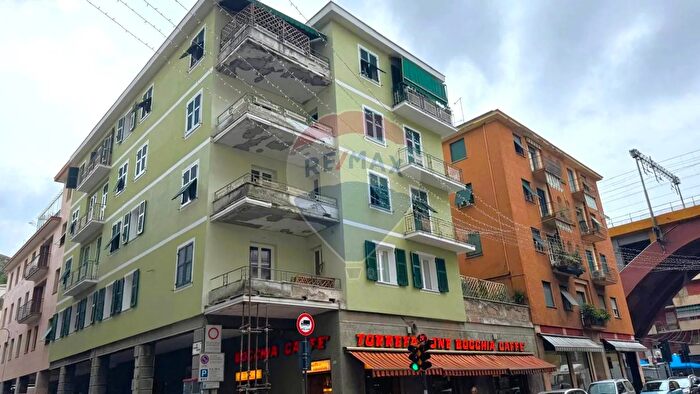 Appartamento quadrilocale in vendita in Via Vittorio Veneto, Recco