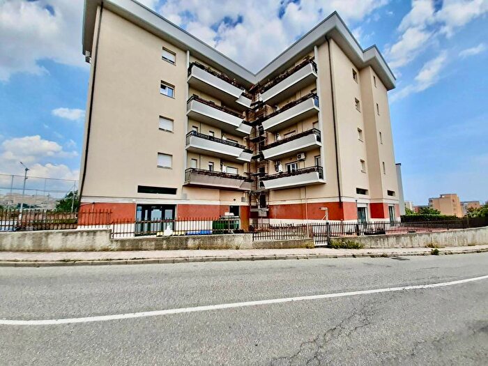 Appartamento trilocale in affitto in Via Antonino Scopelliti, SantAntonio De Filippis, Catanzaro