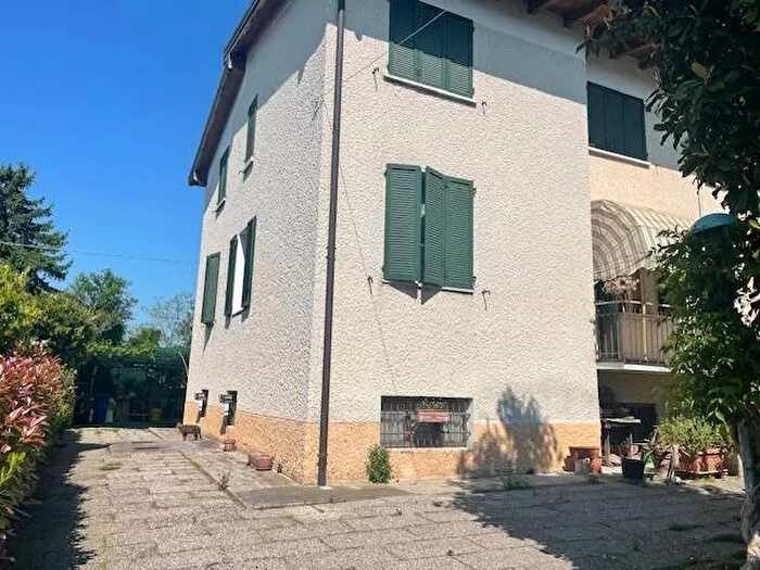 Casa con 6 locali in vendita in Strada Viazza di Martorano Parma, Parma