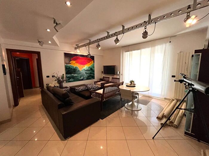 Casa quadrilocale in vendita in Via Catone, Vasto