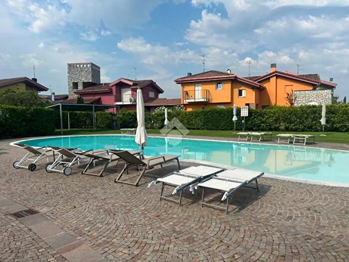 Appartamento trilocale in vendita in Località Broglie, Peschiera Del Garda