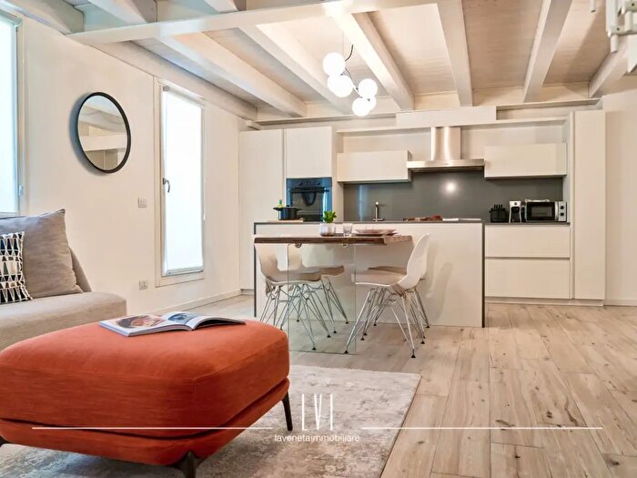 Appartamento quadrilocale in affitto in Piazza San Pio X, Caorle