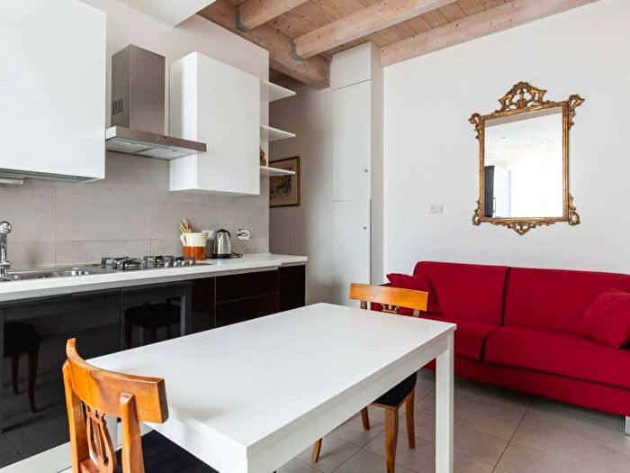 Appartamento bilocale in affitto in Via Bertiera, Centro Storico, Bologna