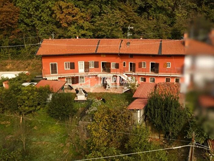 Casa con 7 locali in vendita in Via XXV Aprile, Sala Biellese