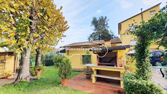 Casa con 10 locali in vendita in di Compito, Capannori