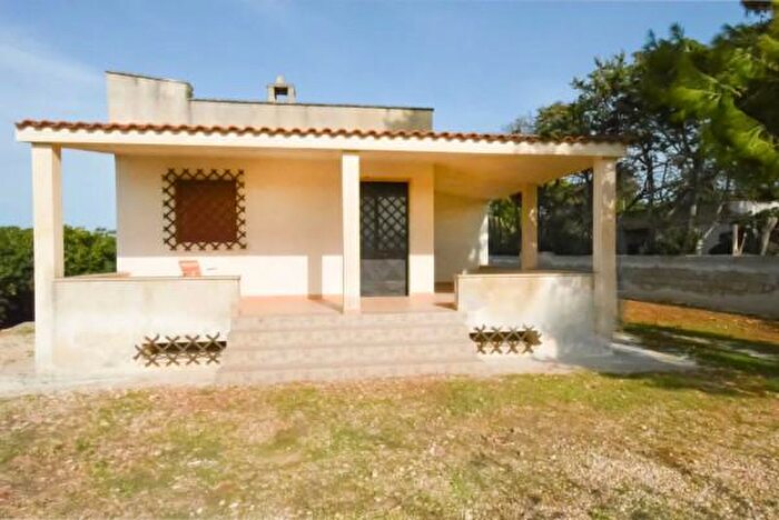 Casa con 5 locali in vendita in Carovigno