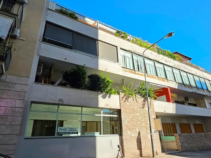 Appartamento quadrilocale in vendita in Via Michelangelo Schipa, Napoli