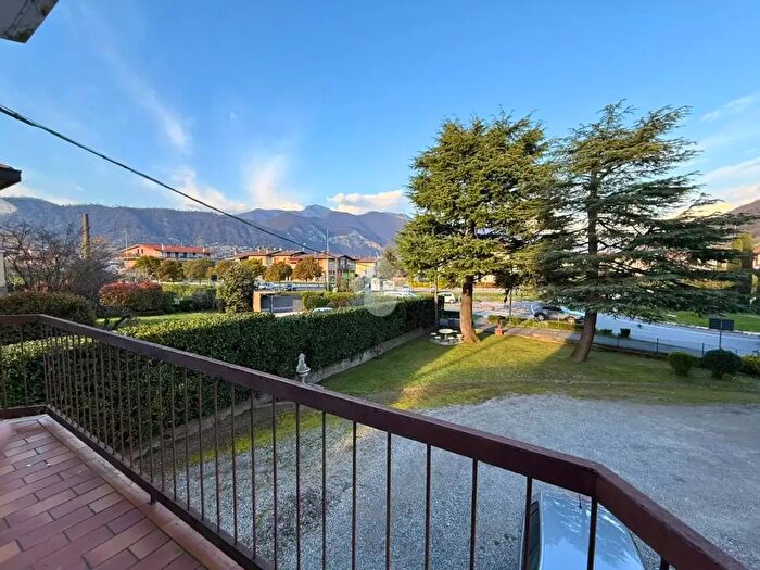 Appartamento trilocale in affitto in Paratico