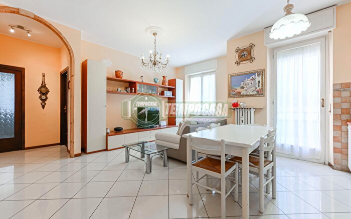 Appartamento in vendita in Via Roma E, Carnate