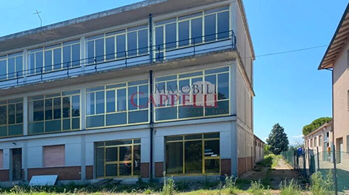 Appartamento con 9 locali in vendita in Via Emilia per Forlì, Forlimpopoli