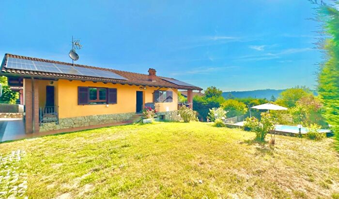 Casa con 5 locali in vendita in San Carlo, Rocca Grimalda