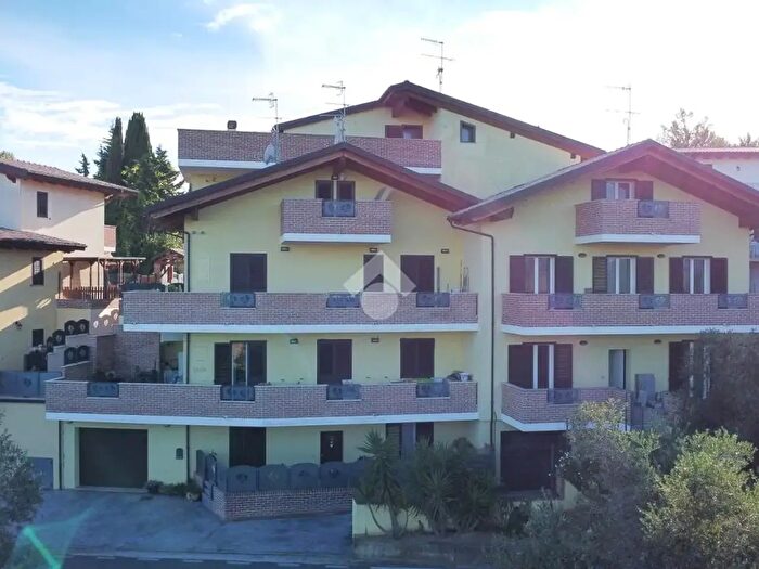 Casa con 5 locali in vendita in Via Francia, Roseto Degli Abruzzi