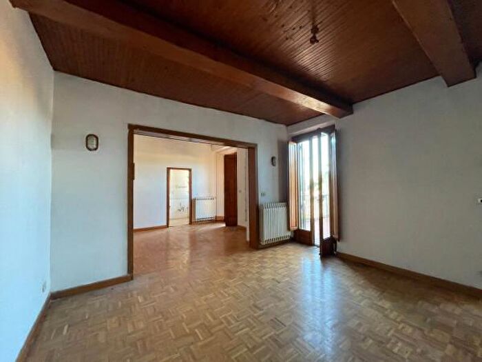 Appartamento con 5 locali in vendita in Via Guglielmo Marconi, Pescia