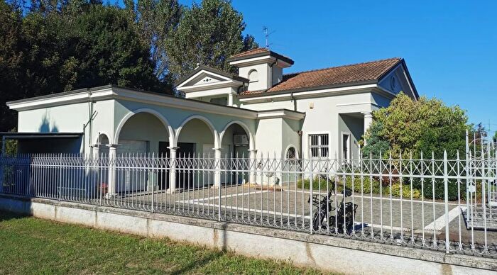 Casa trilocale in vendita in Vaiano Cremasco Cremona Lombardia Italia, Vaiano Cremasco