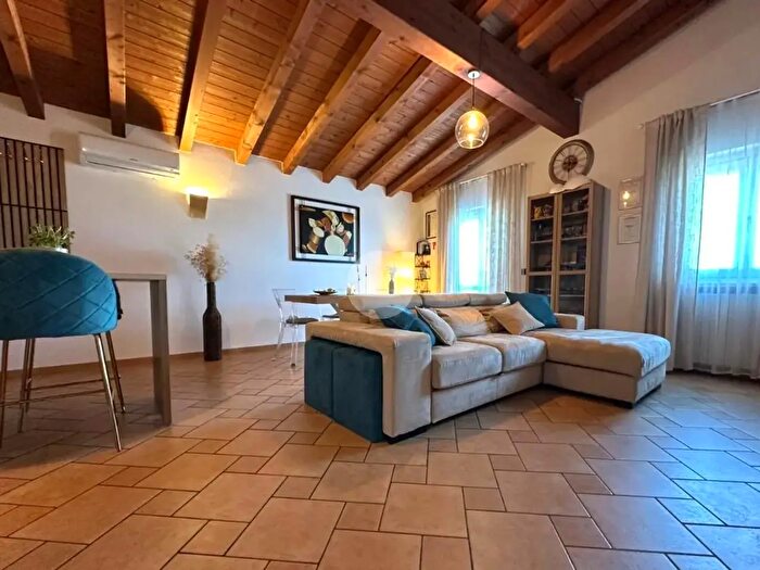 Appartamento trilocale in vendita in Via Agostino Gallo, Bassano Bresciano