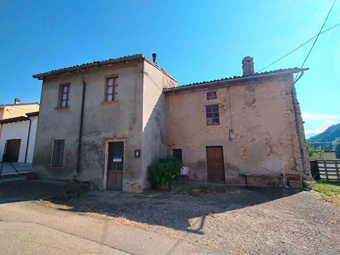 Casa trilocale in vendita in CastellArquato