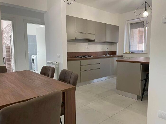 Appartamento con 5 locali in affitto in Via Venanzio Varano, Centro, Camerino