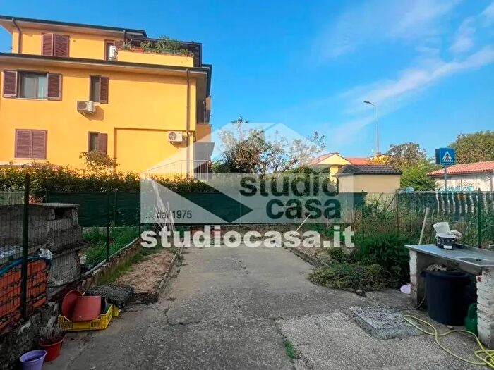 Appartamento trilocale in vendita in Via Massara, Torrevecchia Pia