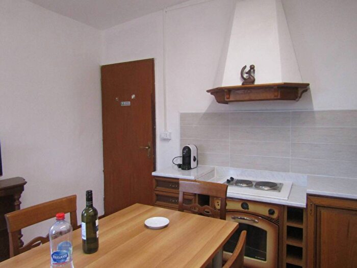 Appartamento trilocale in affitto in Pianello Vallesina, Monte Roberto